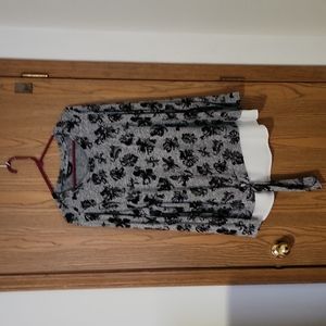 Simply Vera Vera Wang Black Floral on Gray Sweater